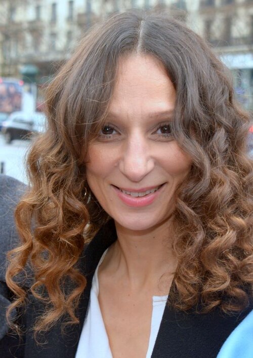Portrait de Houda Benyamina