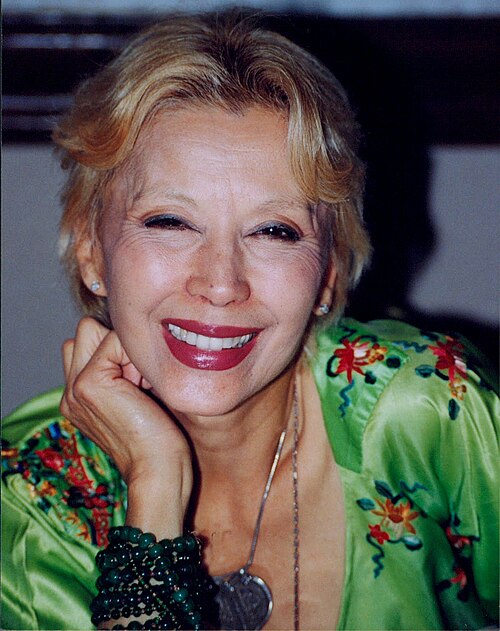 Portrait de France Nuyen